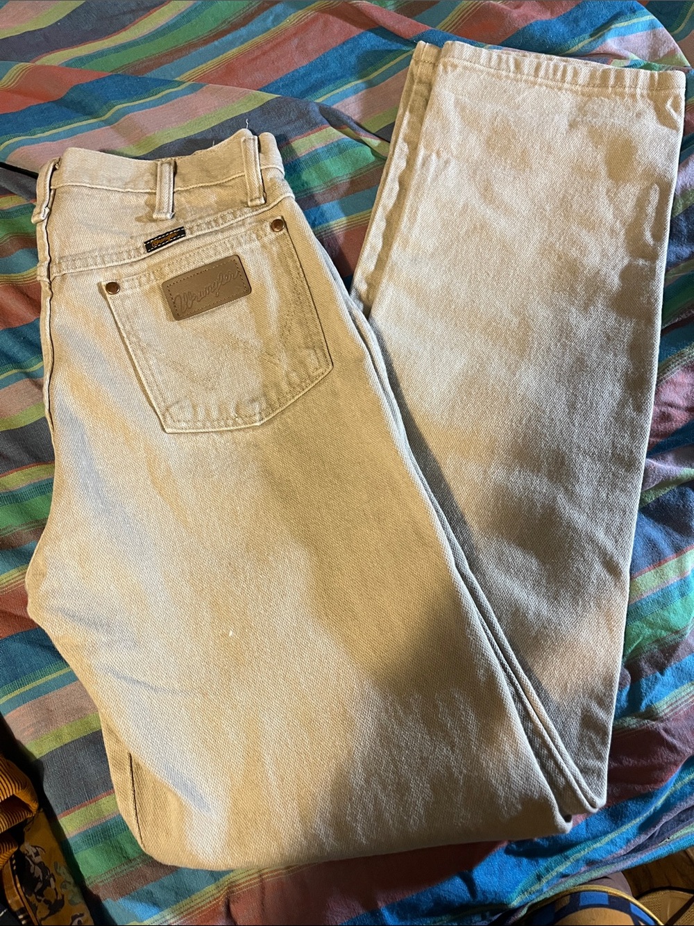 Wrangler Men’s Light Beige Relaxed Jeans